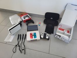 Nintendo Switch (OLED-Modell) mit Zubehör